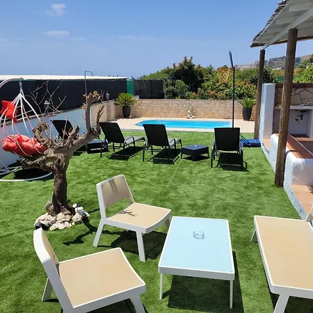 Con Piscina Y Barbacoa En 4 Personas 네르하